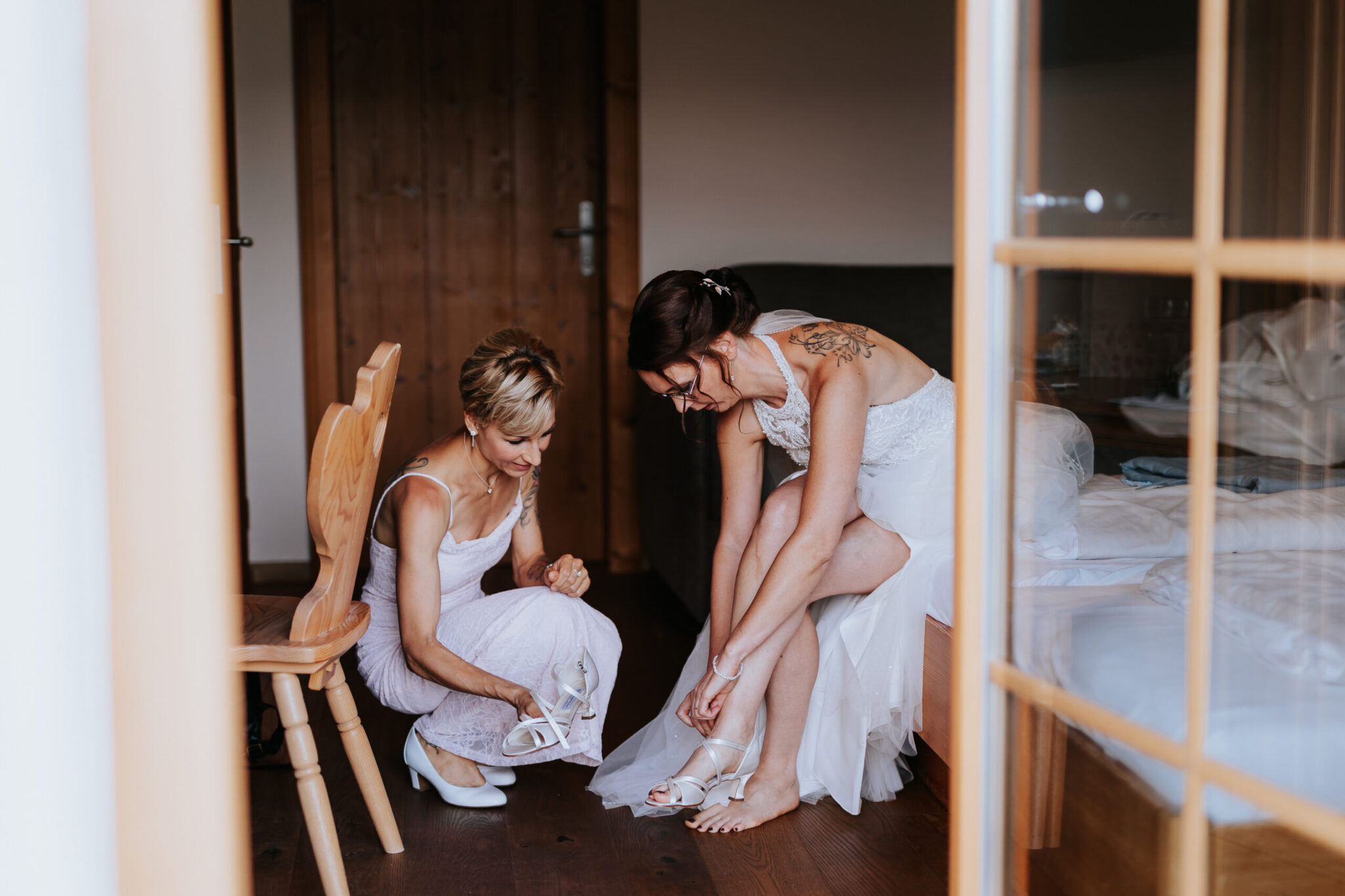 Getting Ready auf der Umwelt für die Hochzeit auf der Reiteralm